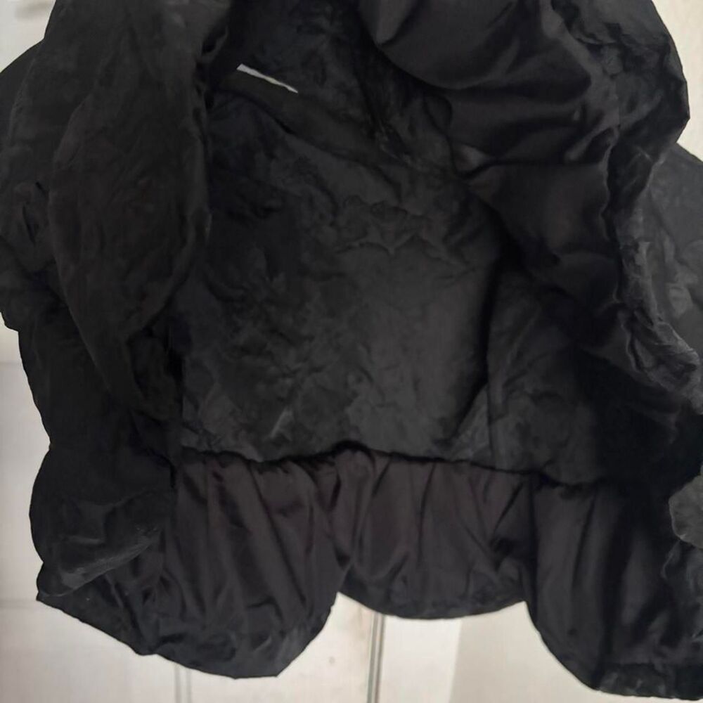 H&M Black Ruffle Crop-top - Picture 6 of 8